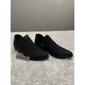 Seven Antonio Black Low Cut Ankle Bootie NWT Sz 9
